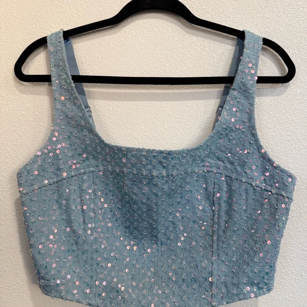 Sparkling Blue Crop Top size medium - Picture 2 of 6